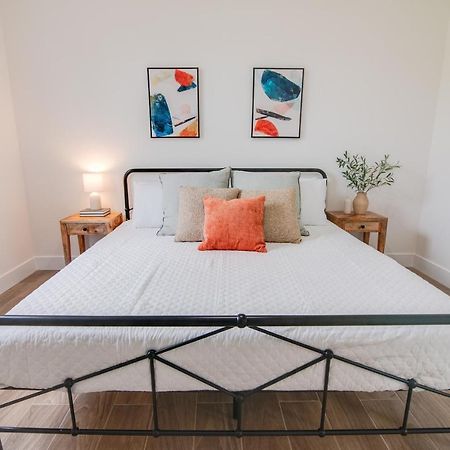 Private Cottage - King Beds, Brand New, Near Beach, Golfing, Shopping & Restaurants เลกเวิร์ท ภายนอก รูปภาพ