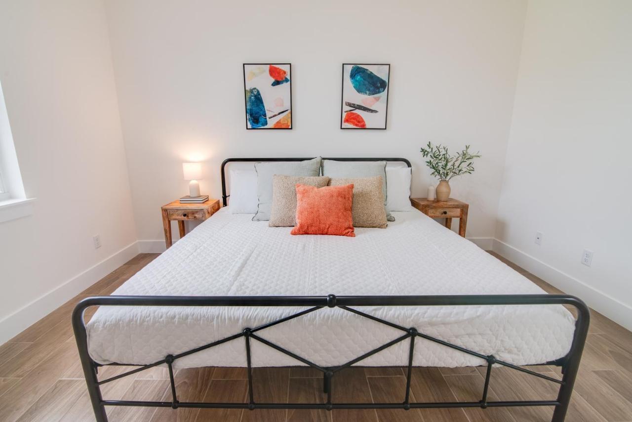 Private Cottage - King Beds, Brand New, Near Beach, Golfing, Shopping & Restaurants เลกเวิร์ท ภายนอก รูปภาพ